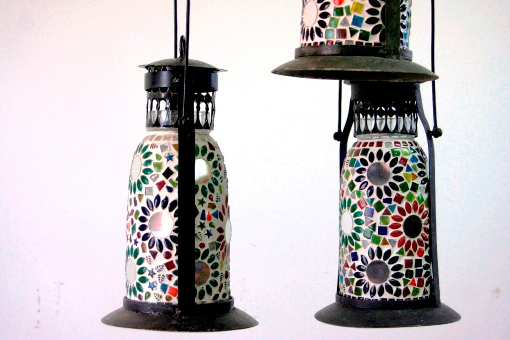 Lampada Mosaico India. Ideale Sia Da Appendere Che Da Appoggio. Dimensioni Diametro  Base 18, h33/h44cm Compreso Il Manico