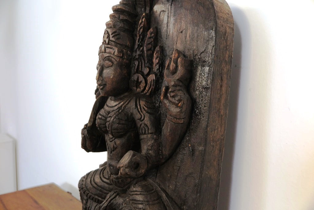 Statua Shiva in legno, tronco di teak inciso, databile metà 900, pezzo unico lavorato artigianalmente. dimensioni 24x17xh53cm.