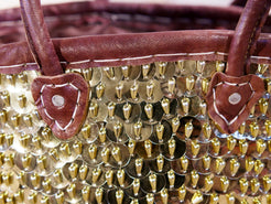 Borsa marocchina lavorata artigianalmente in paglia intrecciata con paillettes e perline, manici in pelle. Pezzo unico. Dimensioni 43x25    h27cm  prezzo originale euro 55, scontato euro 35    per info ed ulteriori foto info@etniko.it facebook / instagram / pinterest : etnikobycrosato 0039 3338778241