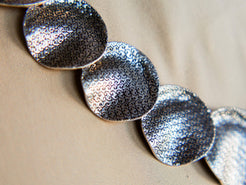 collana indiana girocollo in argento 925. lavorata artigianalmente. pezzo unico.  lunghezza 51 cm, misura unico componente diametro 2cm, peso 90 gr