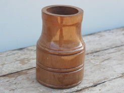 Vaso Indiano in legno, pezzo unico ricavato da un unico tronco di legno. Dimensioni diam 12 h20 cm.  disponibili altri pezzi e colori come da foto.